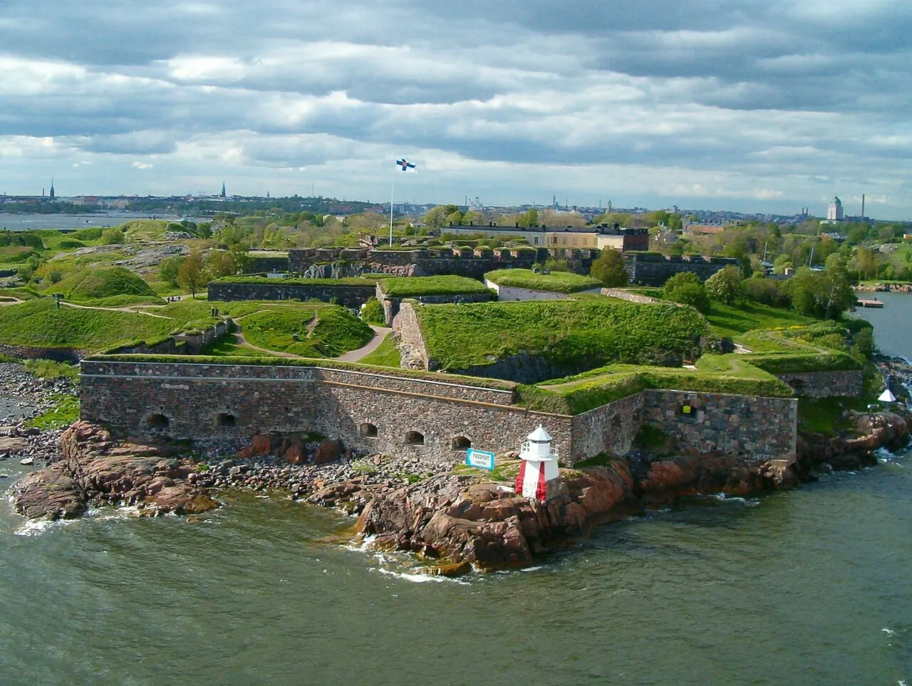Fortifications et espaces ouverts de Suomenlinna à Helsinki